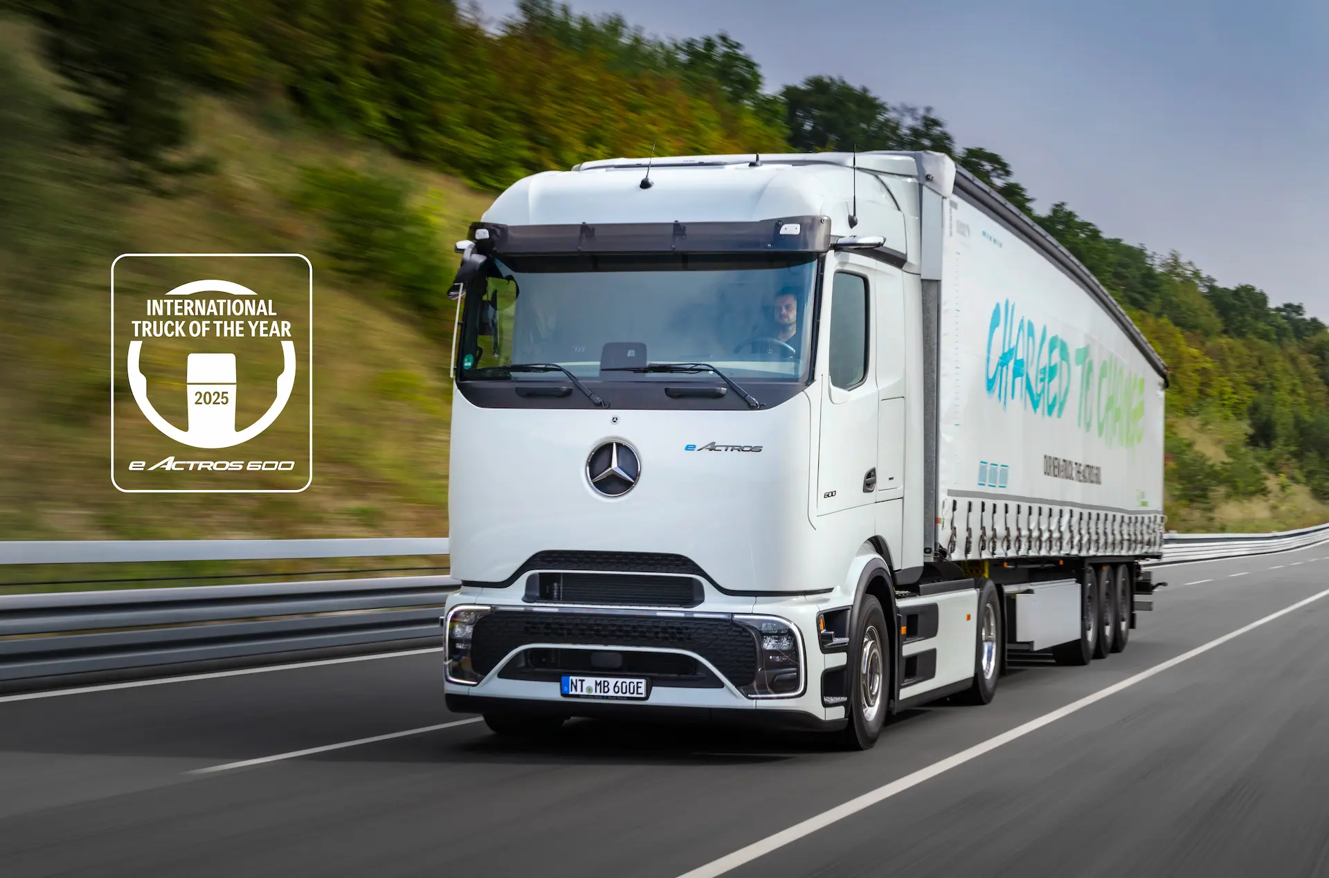 Metų sunkvežimis 2025 Actros iš priekio