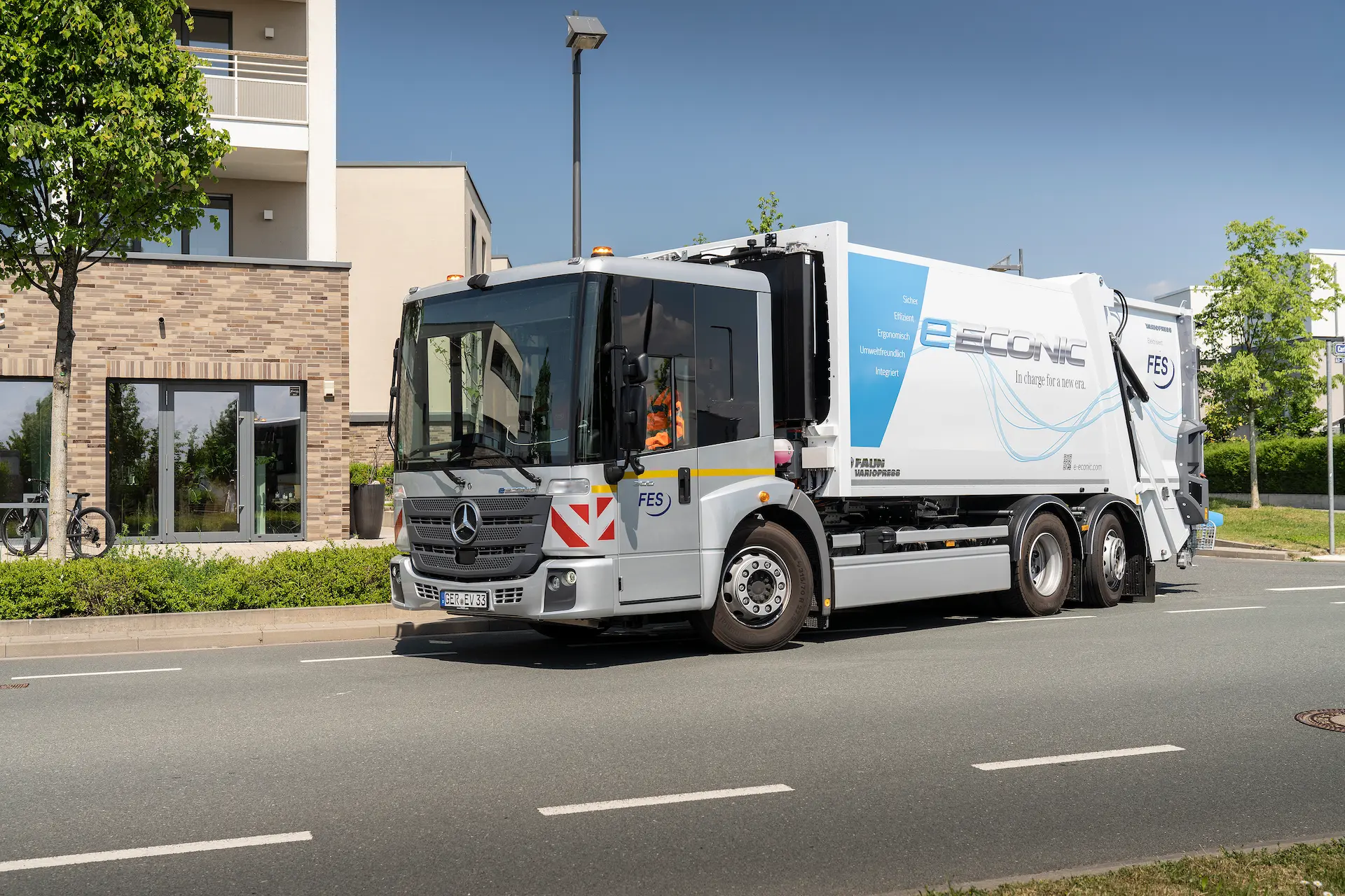 Elektrinis eEconic miesto gatvėse