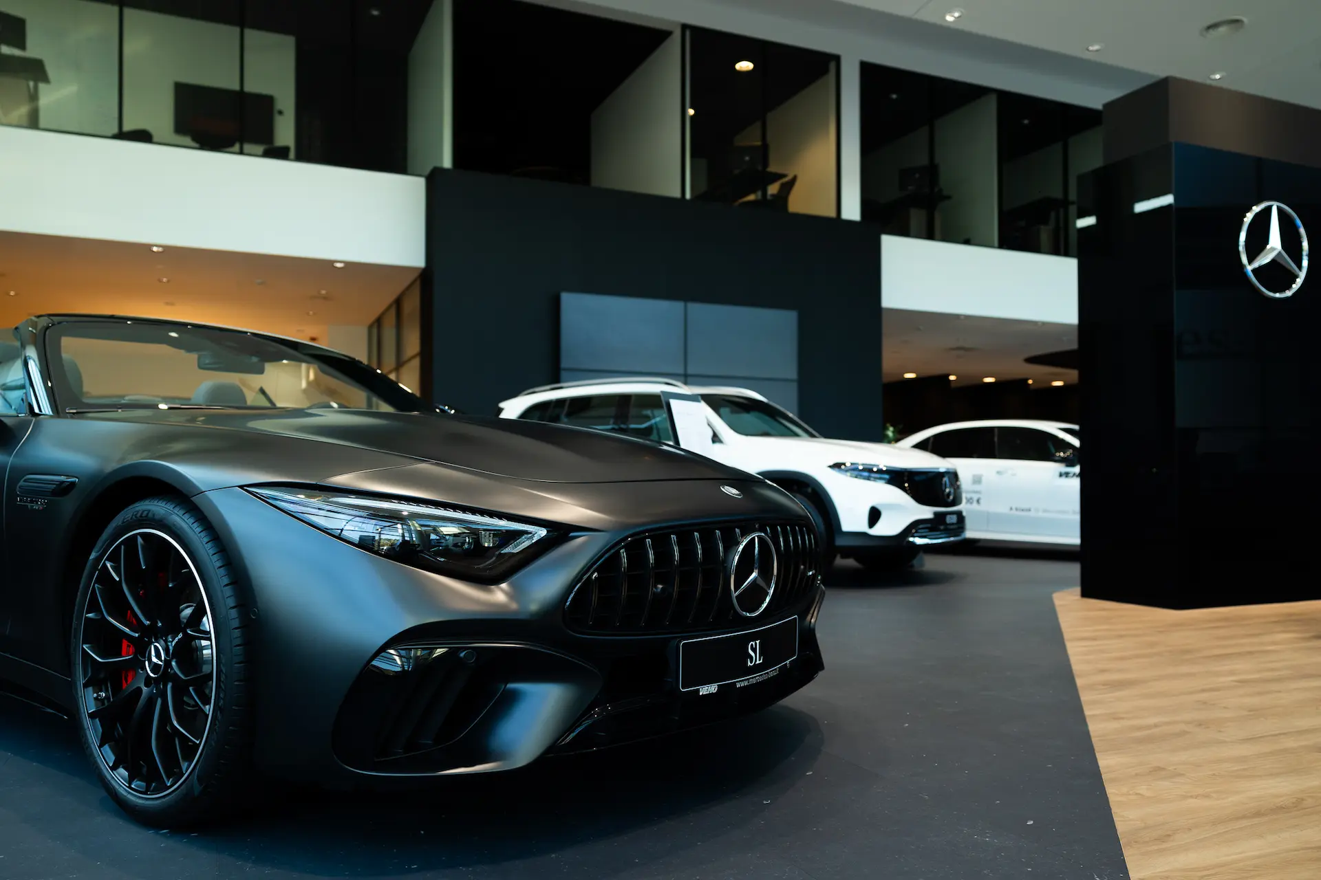 Mercedes-Benz automobiliai Vilniaus salone