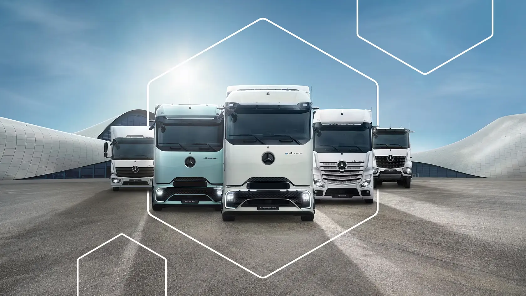 Penki Mercedes-Benz sunkvežimiai