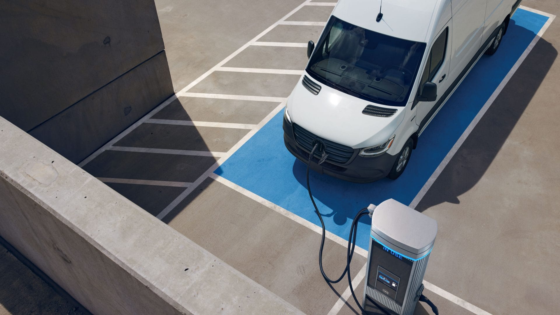 eSprinter automobilis krovimo stotelėje