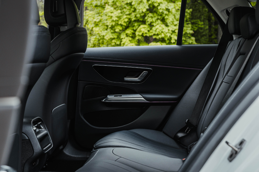 Mercedes-Benz E-klasės salono galinė sėdynė