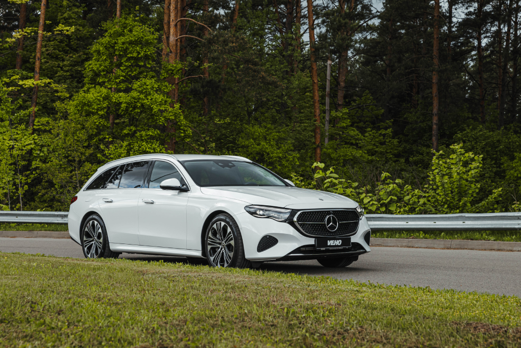 Mercedes-Benz E-klasės universalas, vaizdas iš šono