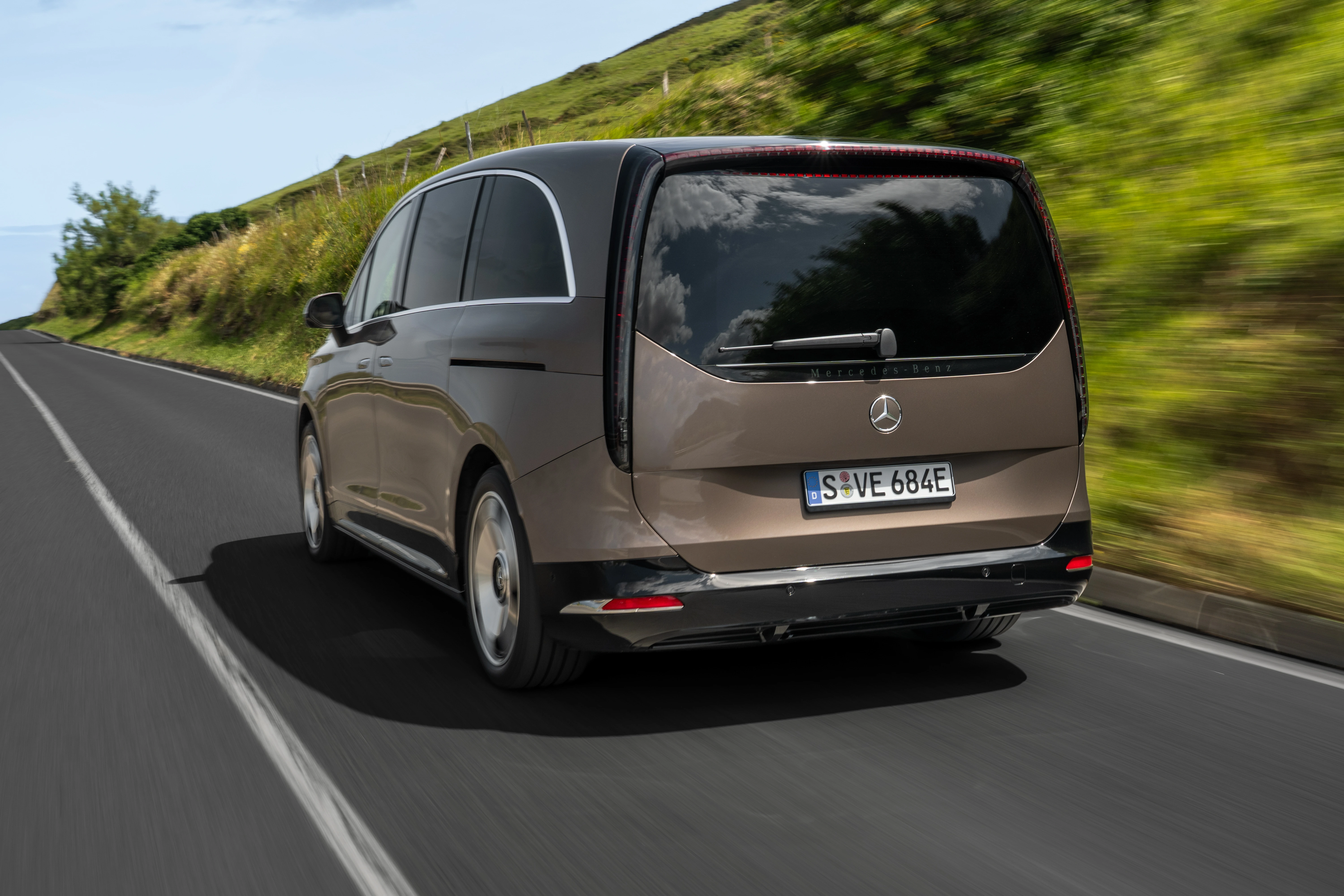 Naujasis elektrinis Mercedes-Benz VLE kelyje